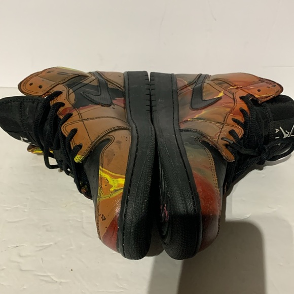 Nike Jordan Air Retro Mid Black graffiti style from 08/03/16  Model 554725–044 - Picture 9 of 11